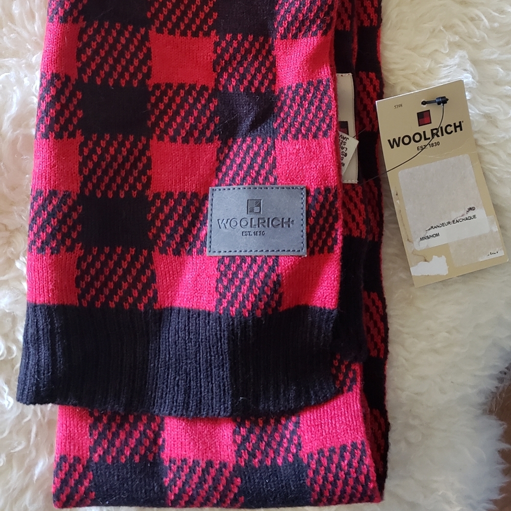NWT Brand New Woolrich buffalo plaid knit scarf